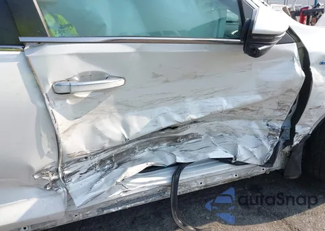 2019 Honda Insight Touring z USA, uszkodzony, nr VIN 19XZE4F95KE031650